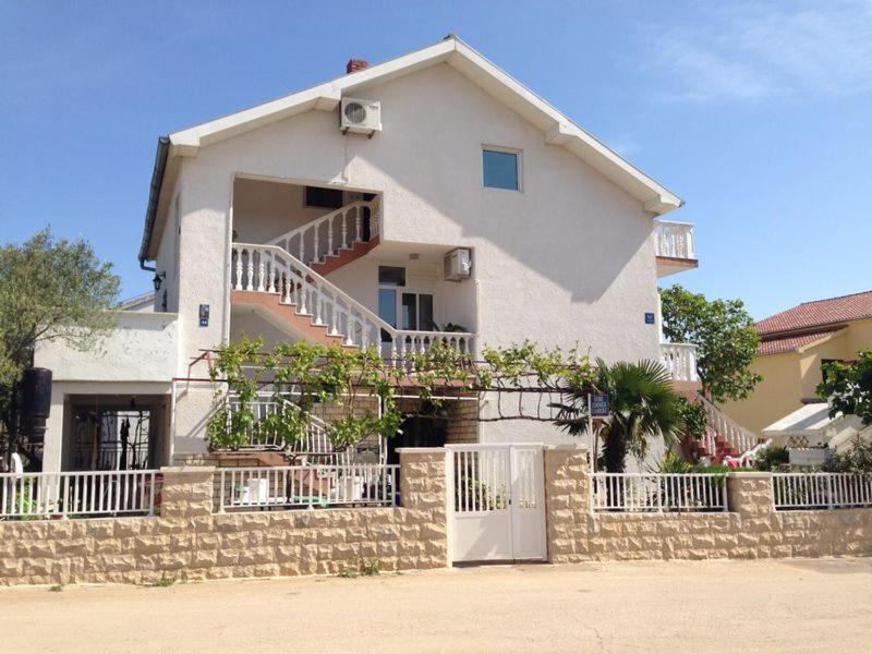 Apartmani Slavica Biograd Na Moru Dış mekan fotoğraf